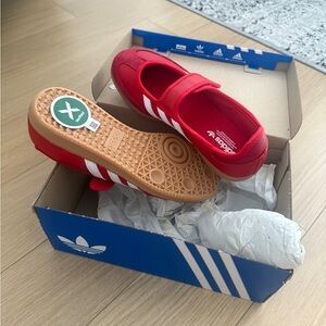 Adidas Samba Jane Scarlet Victory Red W 7. Brand new never worn.